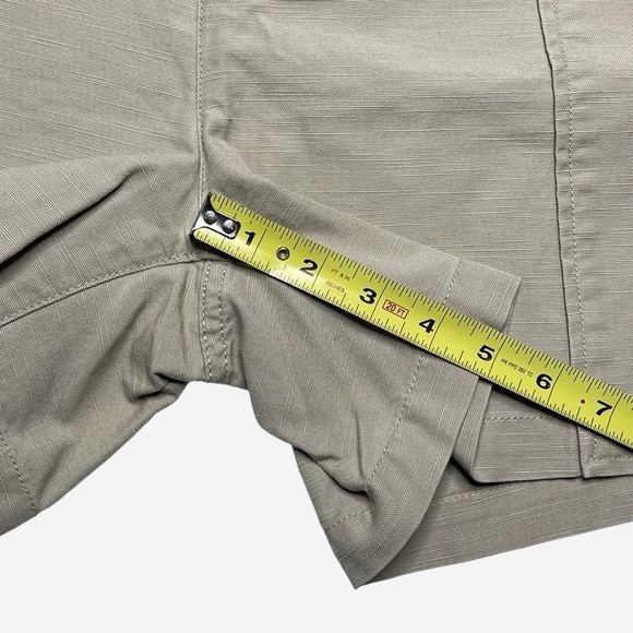 Tommy Hilfiger Womens 14 Khaki Tan Cotton Canvas Shorts Large Front Pockets - Picture 7 of 12